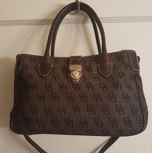 Dooney & Bourke Hand Bag